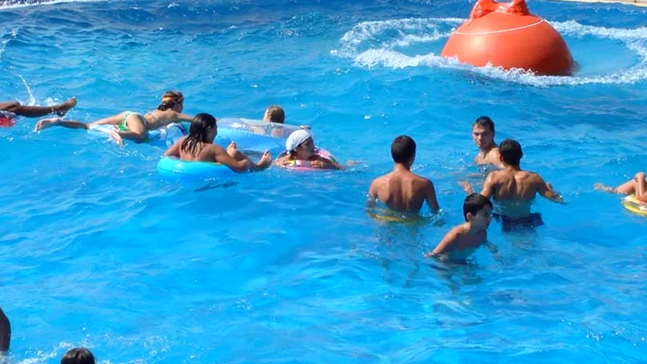 ANPC a aplicat Amenzi de peste 800.000 de lei pentru nereguli la ștranduri, piscine și parcuri de distracție. Ce nereguli au găsit inspectorii