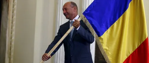 Băsescu: Drapelul Național amintește fiecăruia de datoria sfântă de a servi cu credință patria