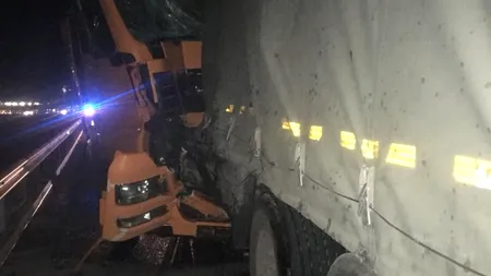 Accident între două TIR-uri, pe autostrada A4, în Constanța. O persoană a fost rănită
