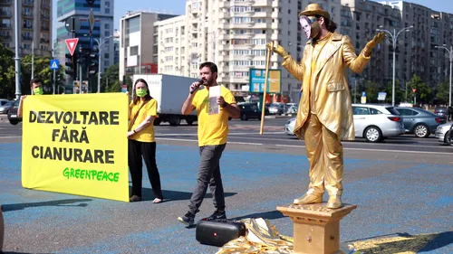 Protest în Piața Victoriei după declarațiile premierului despre Roșia Montană. Greenpeace: „Florin Cîțu devine cel mai nou susținător al exploatării cu cianuri în Apuseni”. Reacția Guvernului | FOTO, VIDEO