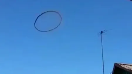 VIDEO. Un cerc misterios a apărut pe cerul unui sătuc din Kazahstan
