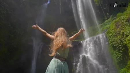 VIDEO | Românii, atrași din nou de vacanțele exotice după pandemie (REPORTAJ)