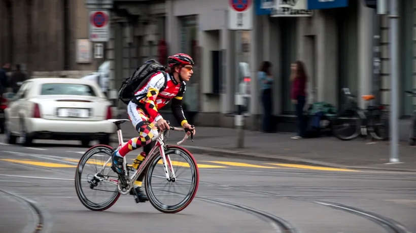 Orașul care a interzis BICICLETELE, trotinetele și skateboard-urile. De ce s-a luat această măsură