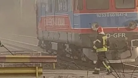 O locomotivă care a luat foc pe raza localităţii Brazi a blocat traficul feroviar ore în șir