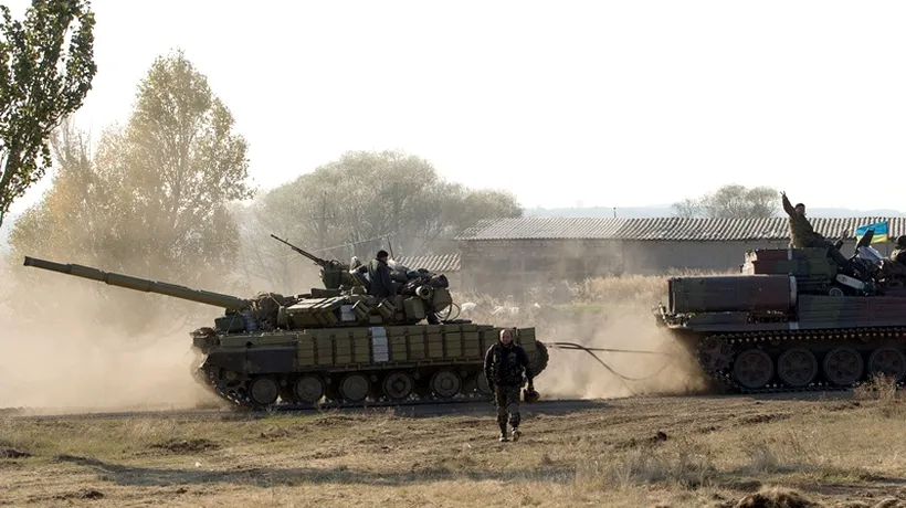 Ucraina trimite tancuri pe aeroportul din Donețk. Moscova protestează față de operațiunea Kievului
