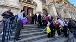 Călin Georgescu, așteptat de zeci de susținători la Curtea de Apel