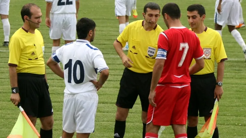 Doi arbitri armeni suspendați pentru că au încercat să trucheze un meci din Liga Europa