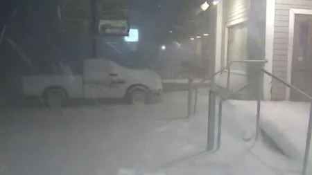 Peste 130 de persoane, salvate din mașini rămase blocate pe autostrăzi din SUA în urma viscolului