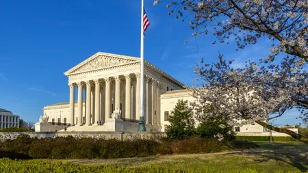 Curtea Supremă din SUA blochează deciziile federale, dar nu clarifică efectele ordinului lui Trump despre cetățenia prin naștere
