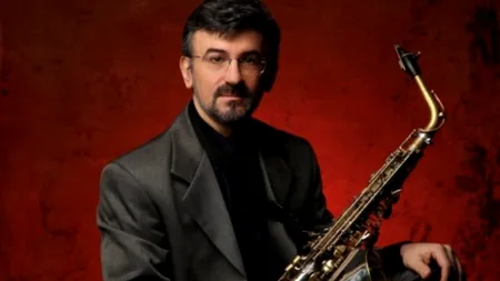 Saxofonistul grec Theodor Kerkezos și dirijorul Tiberiu Soare, împreună pe scena Sălii Radio