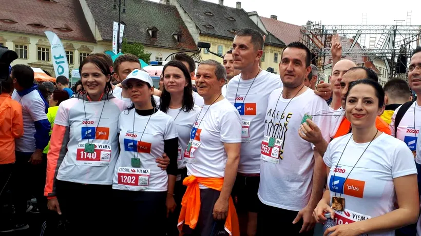 Politicienii aleargă pentru proiecte sociale. Cioloș, Barna și Turcan, la Maratonul Sibiului: M-am antrenat în campanie pentru acest eveniment