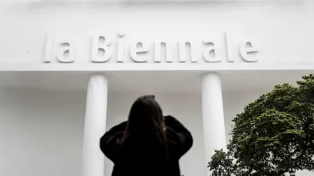 Jeffrey Gibson, primul artist indigen care va reprezenta solo SUA la Bienala de la Veneția 