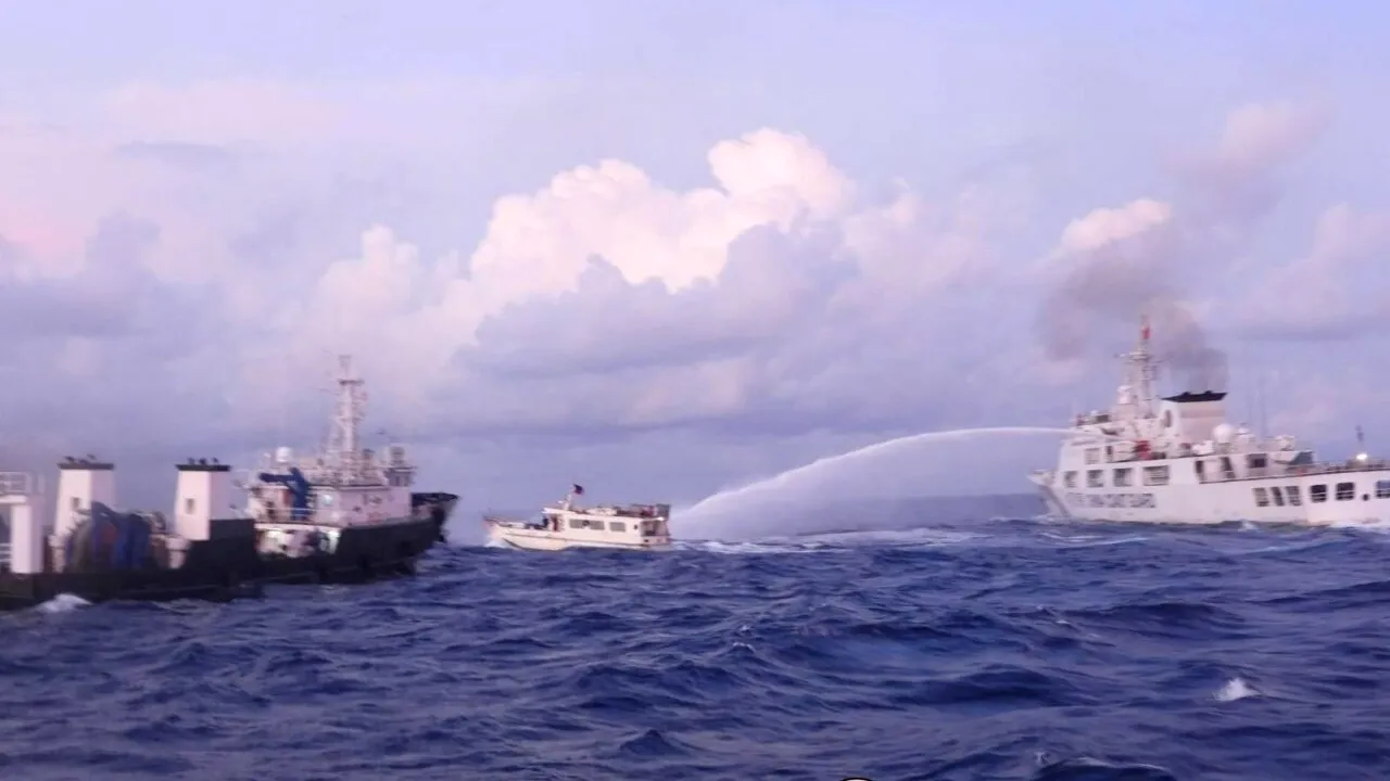 CASA ALBĂ cere Beijingului să pună capăt acțiunilor „periculoase şi destabilizatoare” din Marea Chinei de Sud