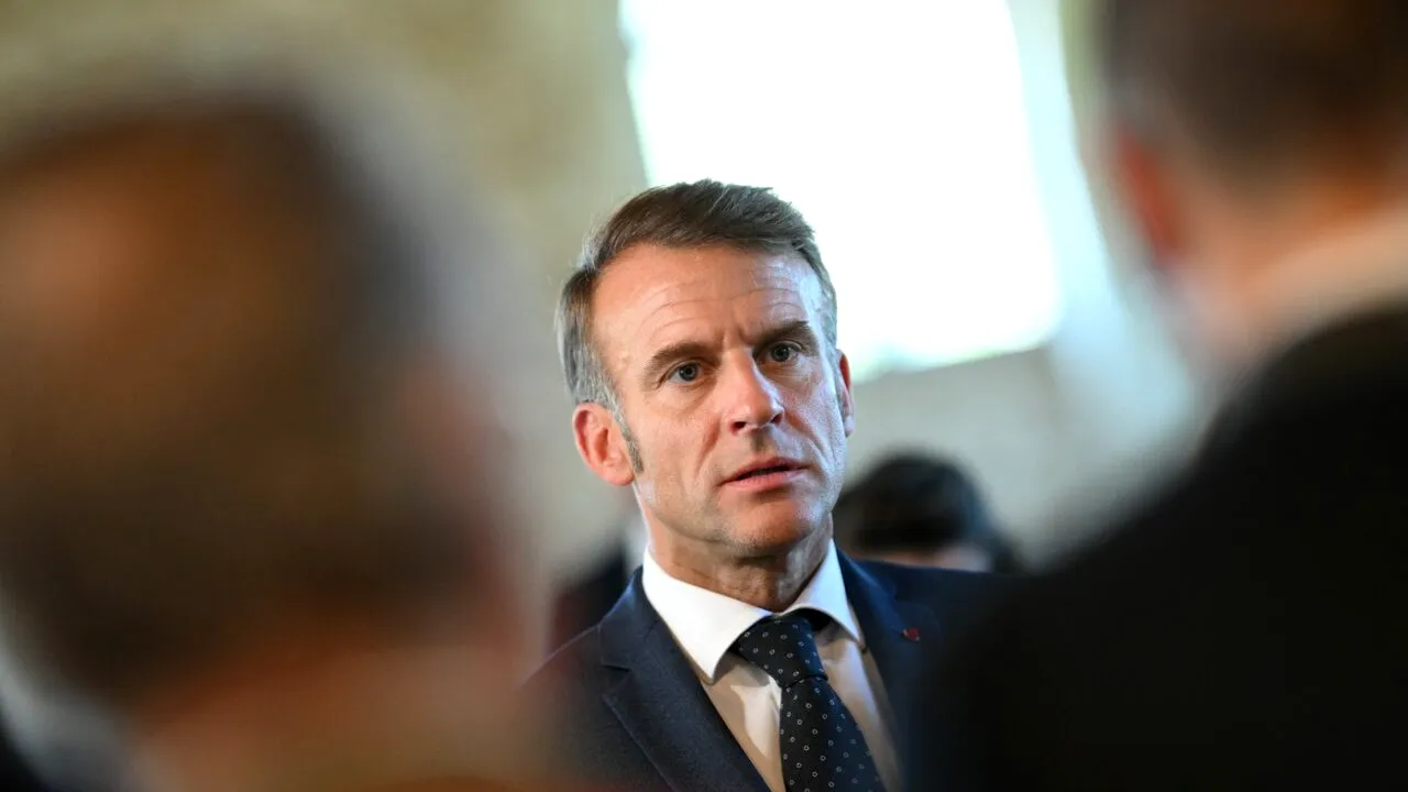 Macron lucrează la „actualizarea” doctrinei NUCLEARE franceze/ Anunțul va fi făcut „la începutul anului 2026”