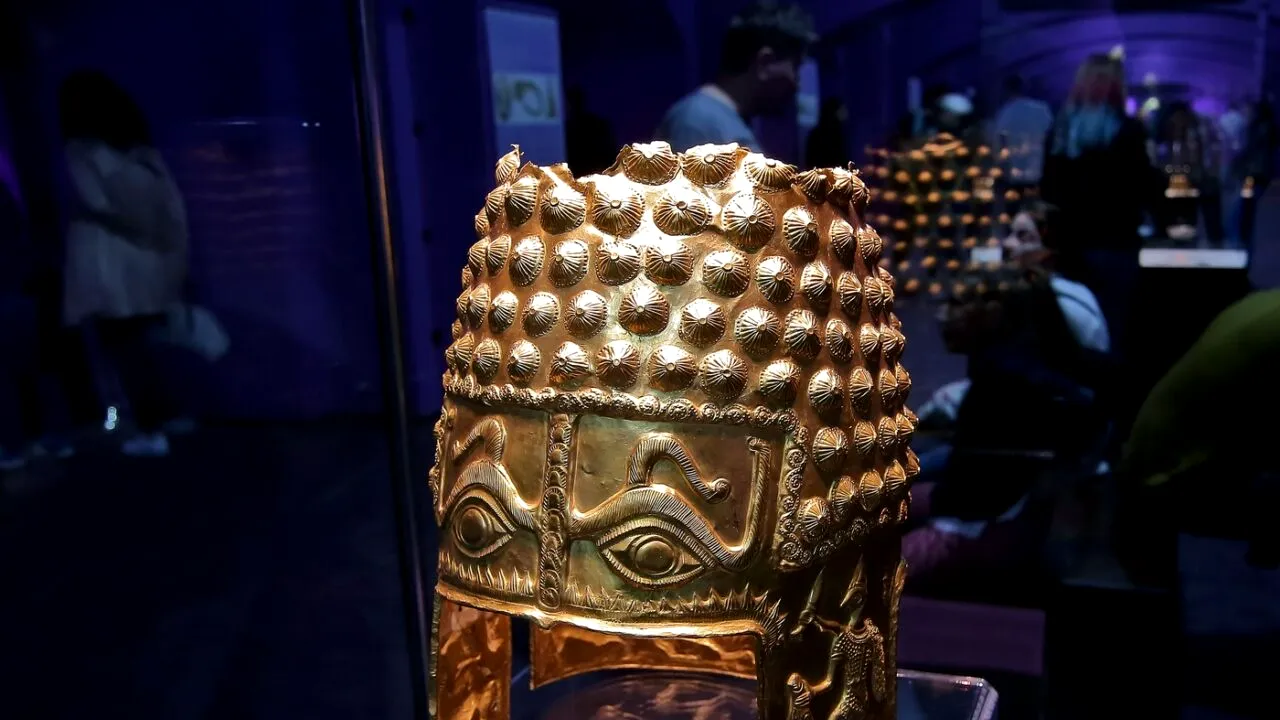 Detalii noi din jaful TEZAURULUI dacic din Olanda. Hoții au acționat ca în filme. Primele imagini cu mașina folosită la spargere