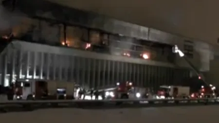 Incendiu de amploare la cea mai mare bibliotecă universitară din Rusia: este un 