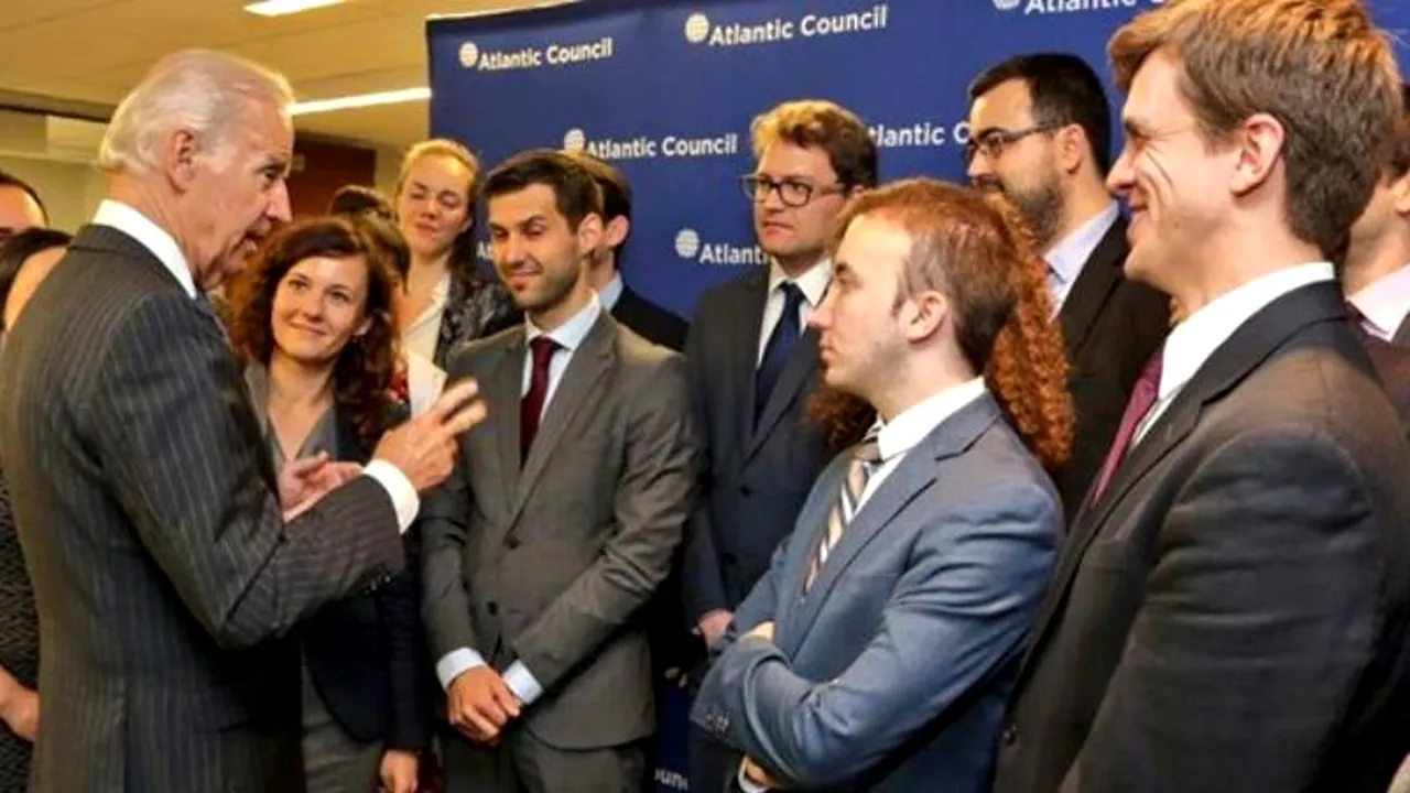 Un român a fost ales în Grupul de lucru al Liderilor Emergenți NATO