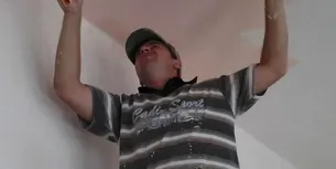 Cât câștigă un zugrav în România, acum, în ianuarie 2024. Salariile sunt ca în IT