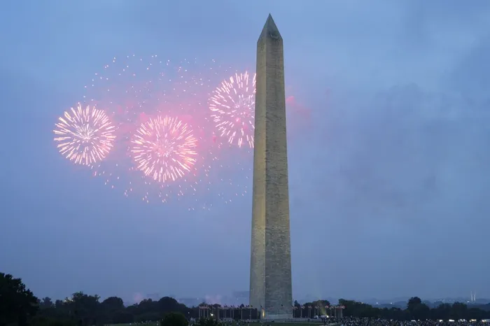 SUA s&#259;rb&#259;toresc 250 de ani de la &icirc;nfiin&#539;area armatei americane cu o parad&#259; militar&#259;. Ceremonia coincide cu ziua de na&#537;tere a pre&#537;edintelui Trump