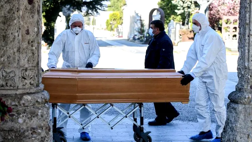 O familie din Sibiu a vrut să-și dezgroape ruda care a murit din cauza COVID-19 pentru a o îmbrăca și a-i face slujba de înmormântare