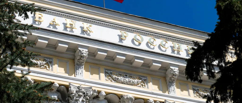 Agențiile de evaluare financiară retrogradează ratingul Rusiei la categoria „junk”