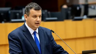 Eugen Tomac refuză să ofere un răspuns clar reporterului Gândul, privind anul în care a renunțat la cetățenia ucraineană: Nu văd rostul dezbaterii