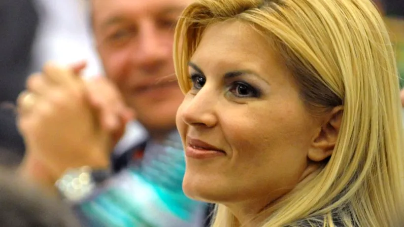 Elena Udrea este citată vineri la DNA, după avizul deputaților pentru urmărirea penală și reținerea sa