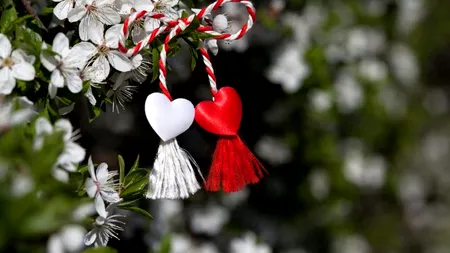 Ministrul Educației a făcut anunțul legat de mărțișoarele pentru profesoare, de 1 Martie! Ce a spus Sorin Cîmpeanu despre florile pe care elevii le duc la școală!