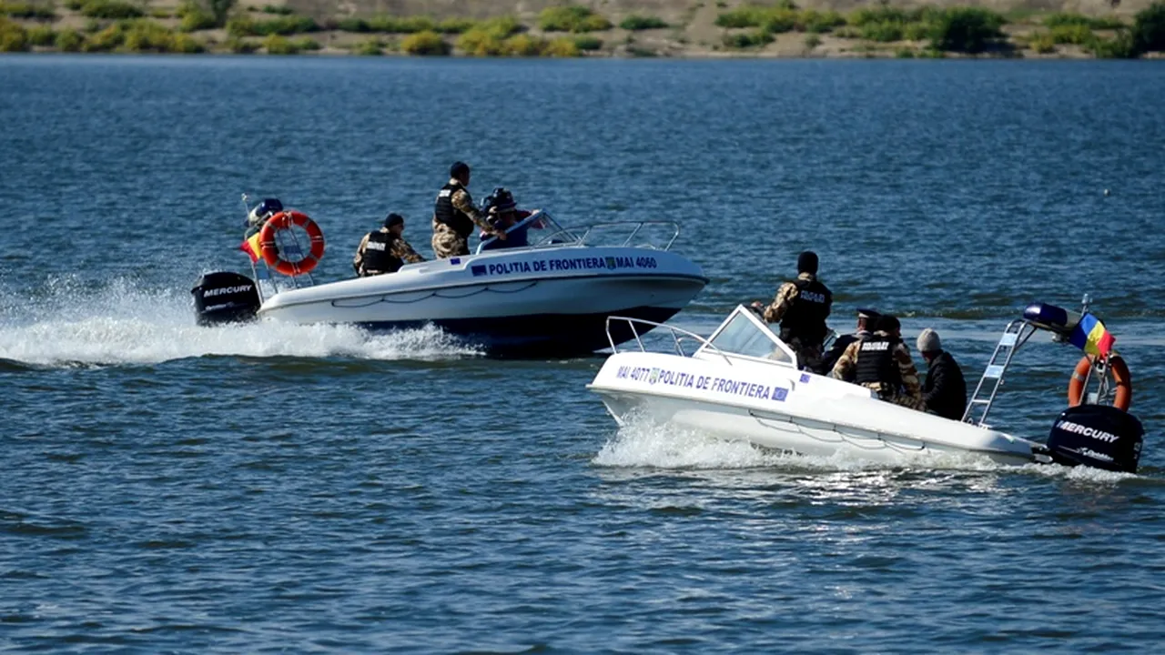 Opt migranți somalezi și sirieni, prinși pe plaja din Vama Veche