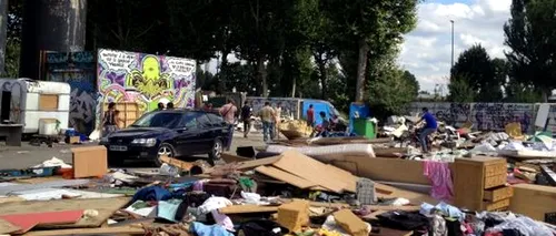 O tabără insalubră locuită de familii originare din România, evacuată în sud-estul Franței
