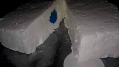 Ce a găsit un bucureștean în brânza cumpărată de la supermarket