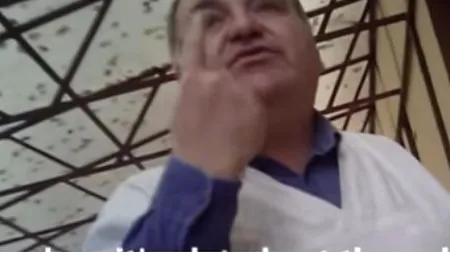 Profesorul de la școala specială înregistrat spunând că 