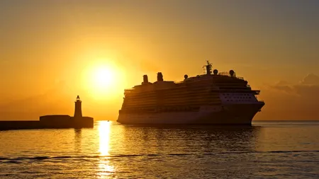 MAE. 125 cetăţeni români care lucrau pe vase de croazieră se întorc în țară
