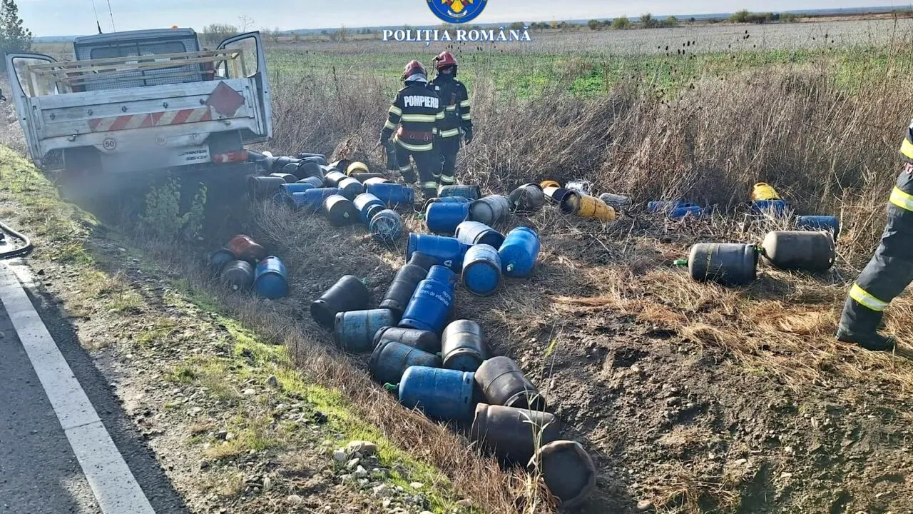 O autoutilitară încărcată cu butelii s-a răsturnat, într-o localitate din Dâmbovița. Șoferul a MURIT