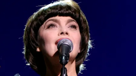 Mireille Mathieu cântă pentru prima dată la București pe 24 martie 2014