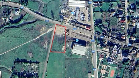 Teren de 3.600 mp în centrul comunei Plugari, concesionat în timp record firmei fostei soții a primarului