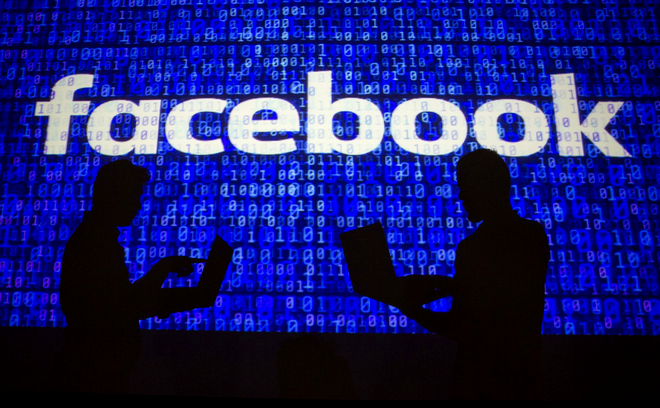 Facebook acuzat că încalcă GDPR