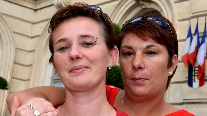Ce a pățit o primăriță extremistă care a refuzat să căsătorească acest cuplu de lesbiene