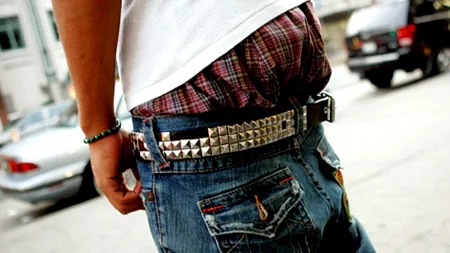 Singurul oraș din SUA unde bărbații nu mai au voie să poarte pantaloni cu talie joasă