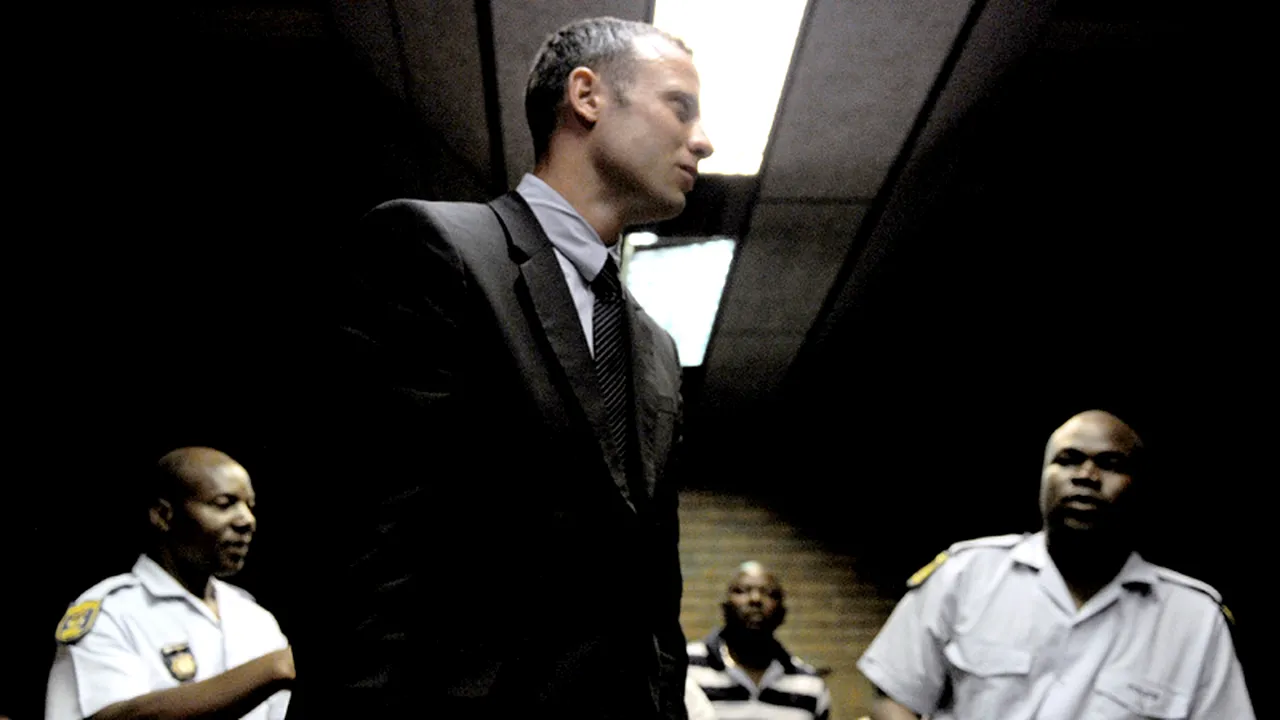 Oscar Pistorius, acuzat de omor cu premeditare. 