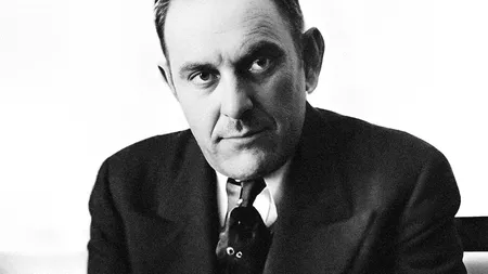 Povestea incredibilă a celui mai priceput ESCROC din istorie. A vândut Turnul Eiffel de două ori și l-a păcălit pe Al Capone