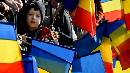 DĂ-ȚI TESTUL DE ROMÂN! 10 întrebări date la examenul de cetățenie. Care este rolul Parlamentului, cine a fost Dimitrie Cantemir, unde este situată România pe glob? Testul 2