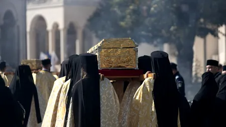 Manifestări dedicate Sfântului Cuvios Dimitrie cel Nou în București: Marți a avut loc procesiunea „Calea Sfinţilor” - GALERIE FOTO