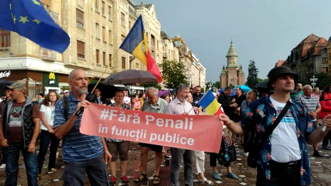 Peste 400 de timișoreni, protest față de decizia CCR de revocare a șefei DNA