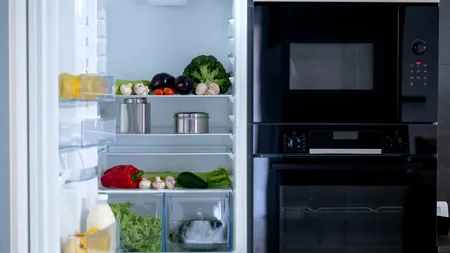 Câte ore poate fi păstrată în frigider ciorba de legume, de pui, de porc sau de vită. Greșeala pe care mulți români o fac