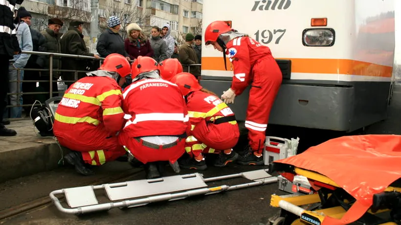Accident grav în Capitală: Femeie cu picioarele secționate de tramvai 