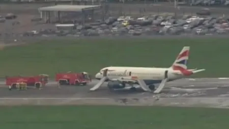 Cele două piste ale Aeroportului Heathrow, închise temporar după un incident 