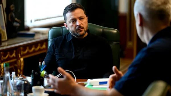 Volodimir Zelenki amenință Rusia cu un atac strategic, după ofensiva, fără precedent, asupra sediului Serviciului de Securitate din Kiev