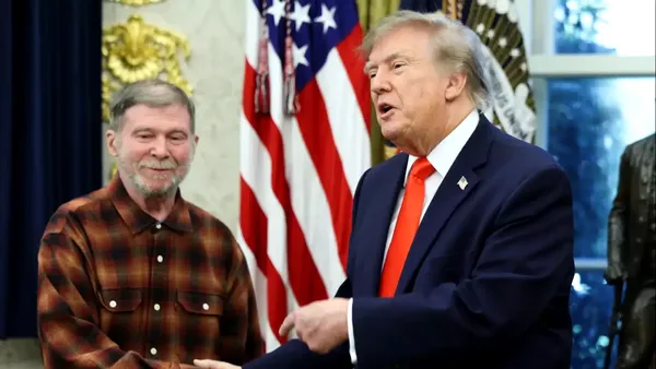 Donald Trump i-a numit „oameni proști” pe cei care au cerut sancțiuni împotriva Rusiei în timpul negocierilor pentru eliberarea americanului Stephen Hubbard