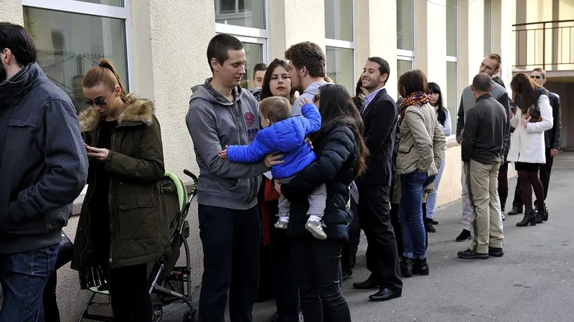 REZULTATE ALEGERI PREZIDENȚIALE 2014. Românii votează MASIV, atât în țară, cât și în străinătate. Prezența la vot la ora 13.00